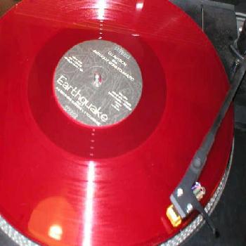 spinning earthquake, dont miss it on your turntable!